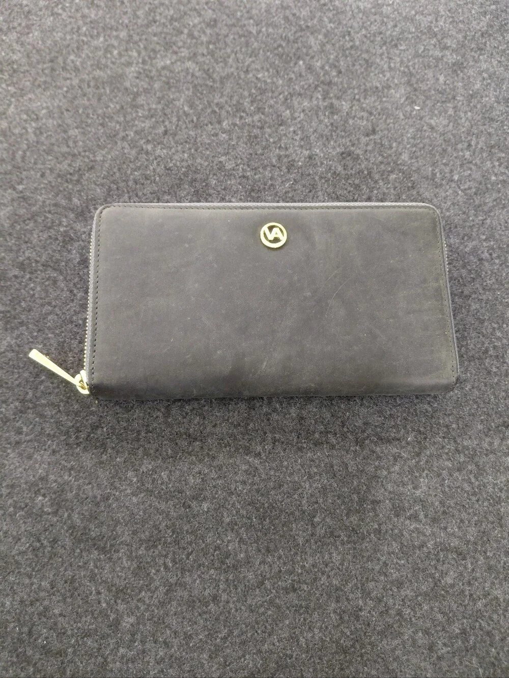 Valentina sleek black